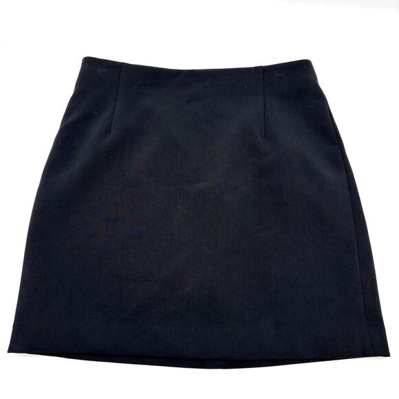 Uniqlo | Skirts | Uniqlo Black Polyester Blend Mid Rise Stretch Aline ...